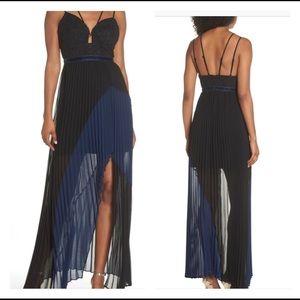 🎈Sale 20% NWOT Foxiedox Nealea Pleat Chiffon Gown